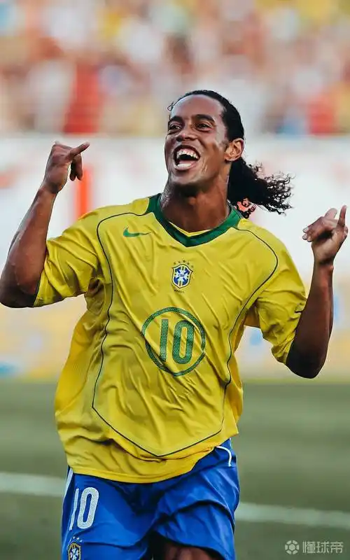 兰中场的兴 兰中场的兴