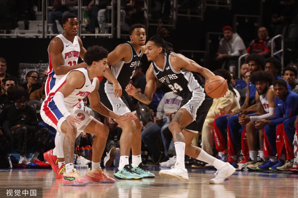 不难看出他 不难看出他